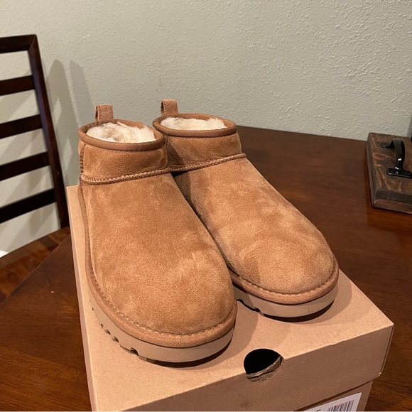Ultra mini uggs!! - Picture 2 of 3